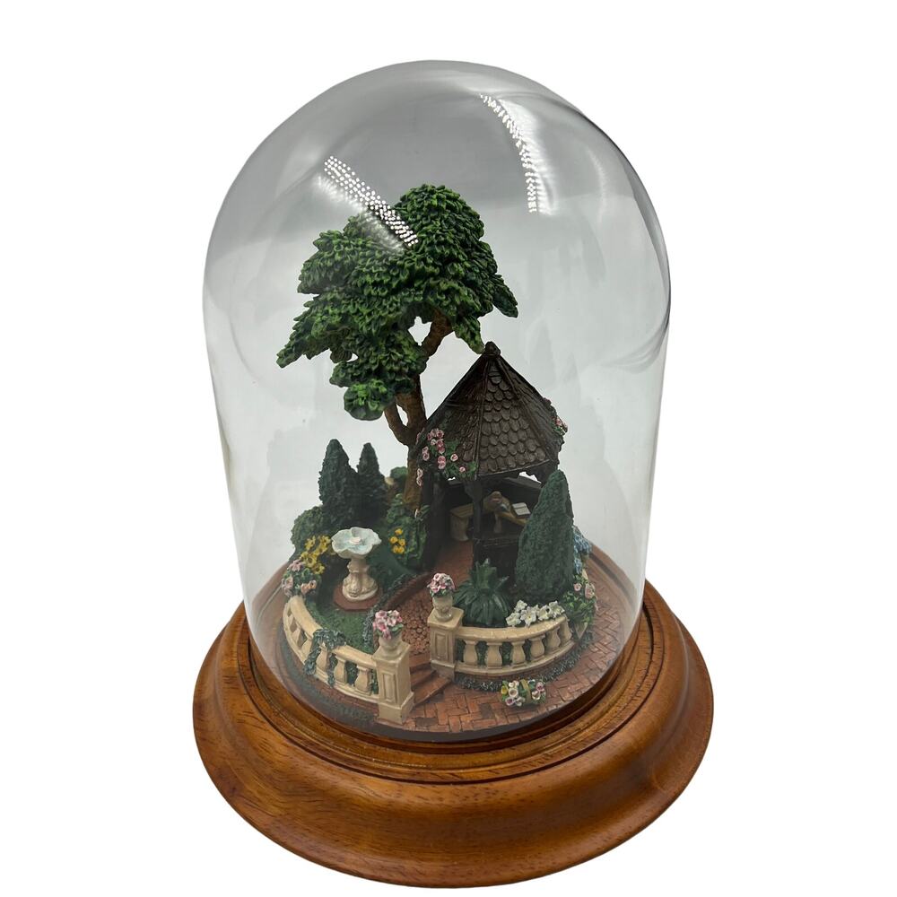 Vintage 1988 Franklin Mint Princess Victoria's Dream Garden by Barry Shiraishi‎